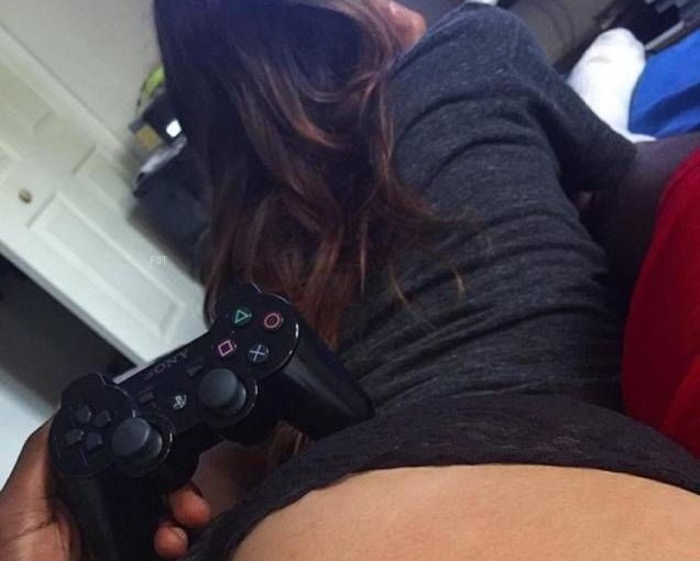 gamer girls ass