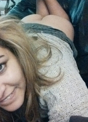 nude ass over shoulder selfie